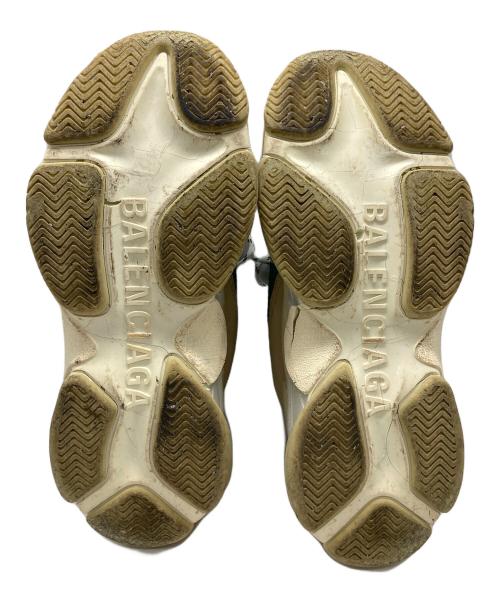 BALENCIAGA（バレンシアガ）BALENCIAGA (バレンシアガ) triple S/トリプルS ベージュ サイズ:27.5の古着・服飾アイテム