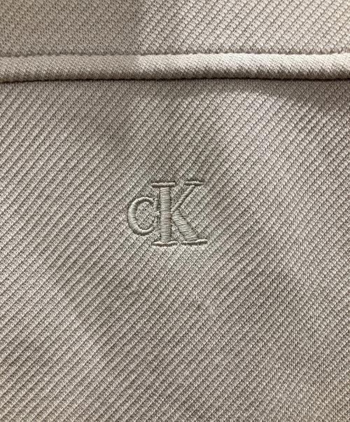Calvin Klein Jeans（カルバンクラインジーンズ）Calvin Klein Jeans (カルバンクラインジーンズ) クラシックトラッカージャケット ベージュ サイズ:Sの古着・服飾アイテム