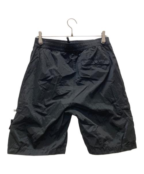 STONE ISLAND（ストーンアイランド）STONE ISLAND (ストーンアイランド) ガーメントダイナイロンメタルシャーリングショーツ ブラック サイズ:30の古着・服飾アイテム