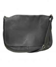 MARGARET HOWELL（マーガレットハウエル）の古着「レザーショルダーバッグ」｜ブラック