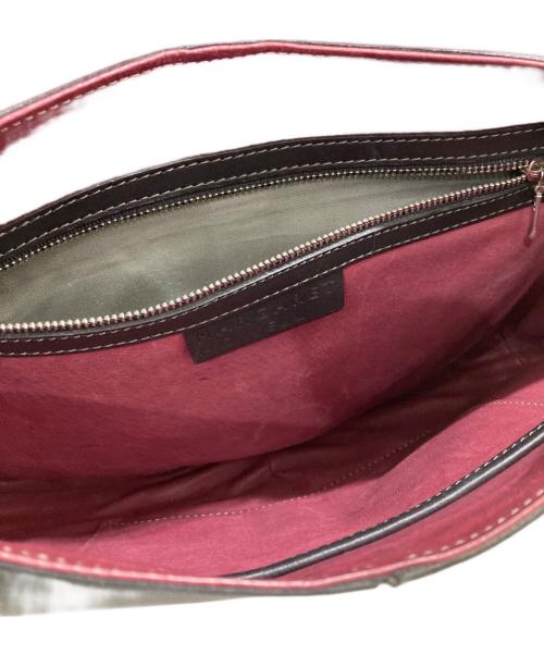 MARGARET HOWELL（マーガレットハウエル）MARGARET HOWELL (マーガレットハウエル) レザーショルダーバッグ ブラックの古着・服飾アイテム