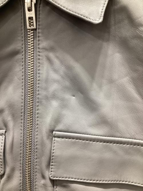ck Calvin Klein（シーケーカルバンクライン）ck Calvin Klein (シーケーカルバンクライン) Wポケットレザージャケット グレー サイズ:36の古着・服飾アイテム