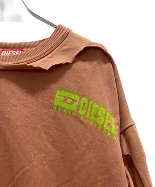 DIESEL（ディーゼル）DIESEL (ディーゼル) ロゴプリントスウェット/S-BOXT-DBL ベージュ サイズ:Mの古着・服飾アイテム