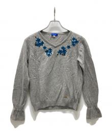 BLUE LABEL CRESTBRIDGE（ブルーレーベルクレストブリッジ）の古着「フラワー刺繍ニット」｜グレー
