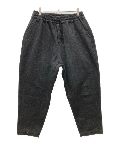 WHITE MOUNTAINEERING（ホワイトマウンテ二アニング）WHITE MOUNTAINEERING (ホワイトマウンテ二アニング) テーパードサルエルパンツ グレー サイズ:1の古着・服飾アイテム