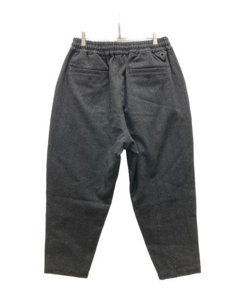 WHITE MOUNTAINEERING（ホワイトマウンテ二アニング）WHITE MOUNTAINEERING (ホワイトマウンテ二アニング) テーパードサルエルパンツ グレー サイズ:1の古着・服飾アイテム