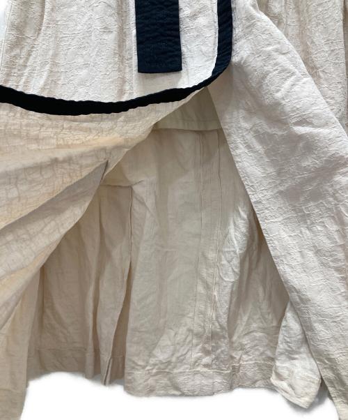 Snidel（スナイデル）Snidel (スナイデル) ベルティッドタックスカート ホワイトの古着・服飾アイテム