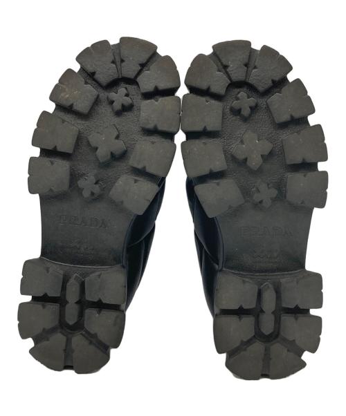 PRADA（プラダ）PRADA (プラダ) ロゴプレートソフトパデッドナッパレザーローファー ブラック サイズ:38の古着・服飾アイテム