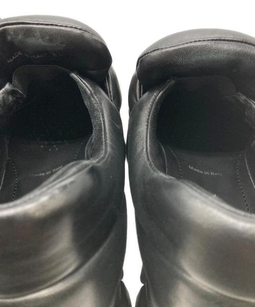 PRADA（プラダ）PRADA (プラダ) ロゴプレートソフトパデッドナッパレザーローファー ブラック サイズ:38の古着・服飾アイテム