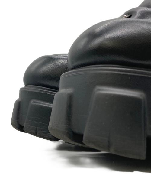 PRADA（プラダ）PRADA (プラダ) ロゴプレートソフトパデッドナッパレザーローファー ブラック サイズ:38の古着・服飾アイテム