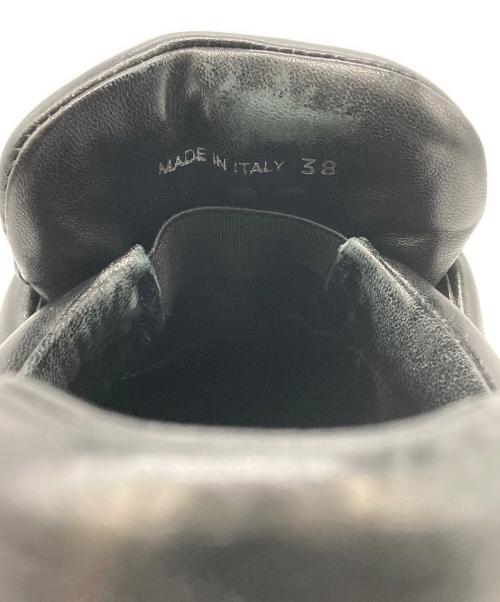 PRADA（プラダ）PRADA (プラダ) ロゴプレートソフトパデッドナッパレザーローファー ブラック サイズ:38の古着・服飾アイテム