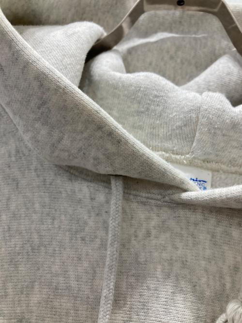 Champion REVERSE WEAVE（チャンピオン リバース ウィーブ）Champion REVERSE WEAVE (チャンピオン リバース ウィーブ) プルオーバーパーカー グレー サイズ:Mの古着・服飾アイテム