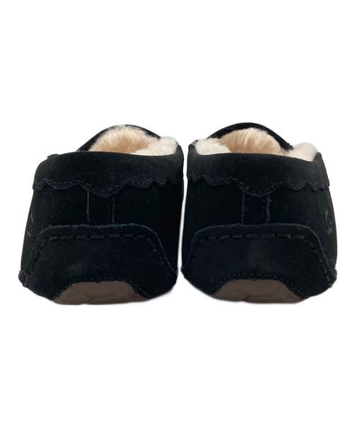 UGG（アグ）UGG (アグ) SCALLOPED MOC ブラック サイズ:24の古着・服飾アイテム