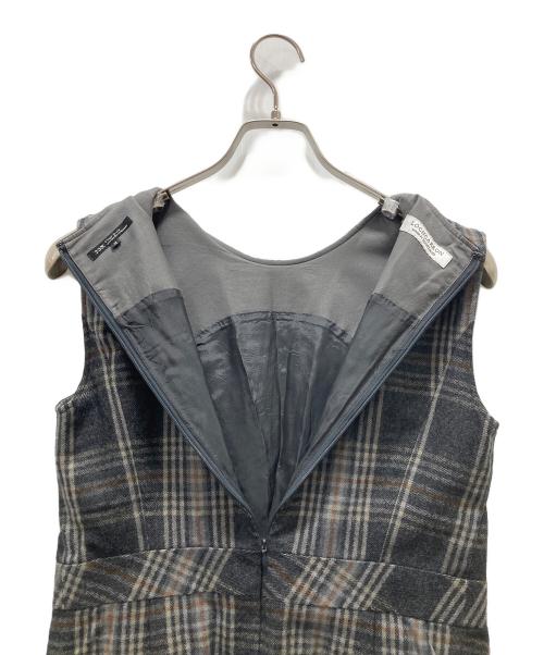 23区（ニジュウサンク）23区 (ニジュウサンク) タータンチェックノースリーブワンピース グレー サイズ:38の古着・服飾アイテム