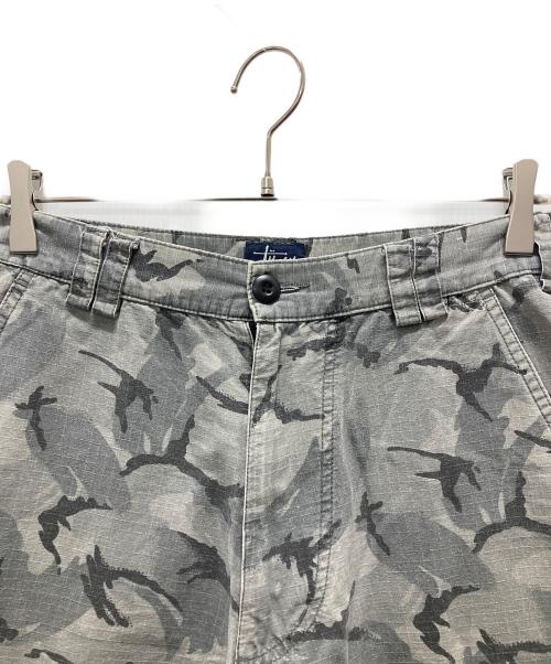 stussy（ステューシー）stussy (ステューシー) カモ柄ハーフパンツ グレー サイズ:32の古着・服飾アイテム