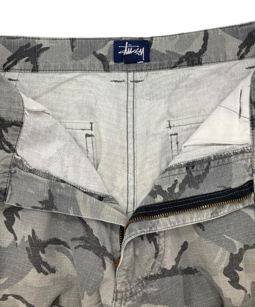 stussy（ステューシー）stussy (ステューシー) カモ柄ハーフパンツ グレー サイズ:32の古着・服飾アイテム