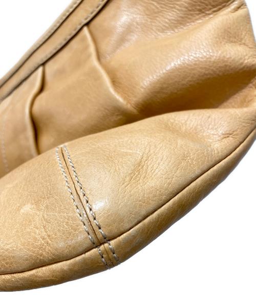 COACH（コーチ）COACH (コーチ) レザーワンショルダーバッグ ベージュの古着・服飾アイテム