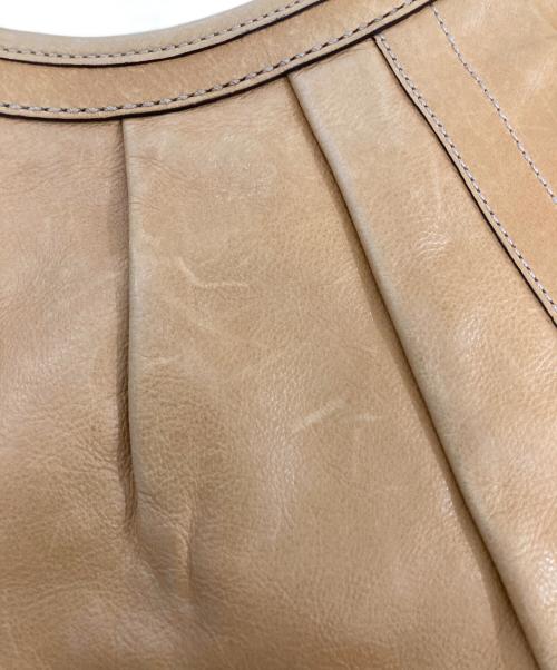 COACH（コーチ）COACH (コーチ) レザーワンショルダーバッグ ベージュの古着・服飾アイテム