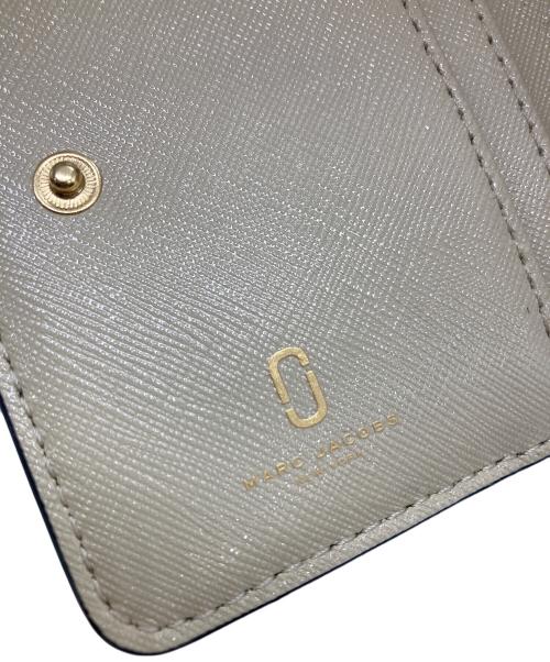 MARC JACOBS（マークジェイコブズ）MARC JACOBS (マークジェイコブズ) ザ スナップショット ミニ コンパクト ウォレット ライトグリーンの古着・服飾アイテム