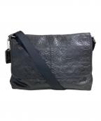 COACHコーチ）の古着「ショルダーバッグ/Op Art Embossed Leather Slim Messenger オプアート」｜ブラック