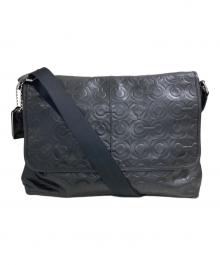 COACH（コーチ）の古着「ショルダーバッグ/Op Art Embossed Leather Slim Messenger オプアート」｜ブラック