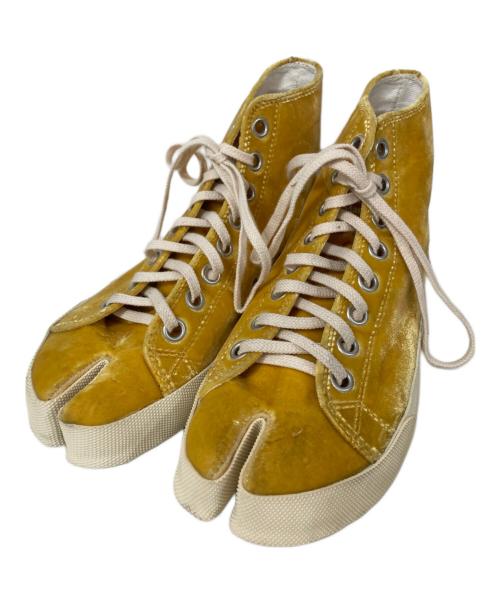 Maison Margiela（メゾンマルジェラ）Maison Margiela (メゾンマルジェラ) ベロアハイカット足袋スニーカー イエロー サイズ:36の古着・服飾アイテム