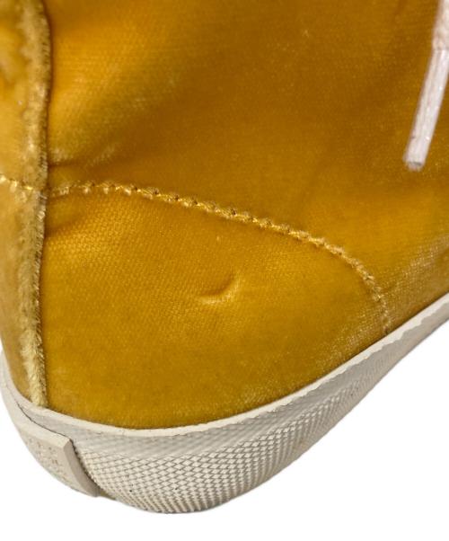 Maison Margiela（メゾンマルジェラ）Maison Margiela (メゾンマルジェラ) ベロアハイカット足袋スニーカー イエロー サイズ:36の古着・服飾アイテム