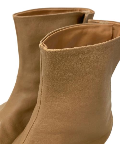 Maison Margiela（メゾンマルジェラ）Maison Margiela (メゾンマルジェラ) 足袋ブーツ ベージュ サイズ:35 1/2の古着・服飾アイテム