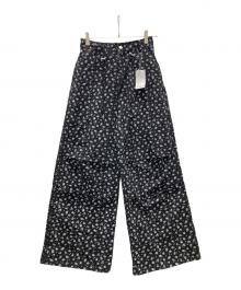 KBF（ケービーエフ）の古着「フラワープリントドロストパンツ」｜ブラック