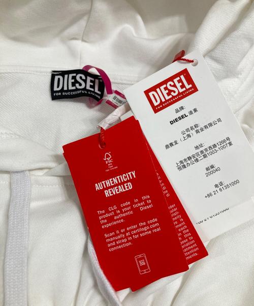 DIESEL（ディーゼル）DIESEL (ディーゼル) ロゴパーカー / F-ALBY-SMOKLE ホワイト サイズ:Mの古着・服飾アイテム