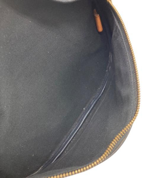 IL BISONTE（イル ビゾンテ）IL BISONTE (イル ビゾンテ) バムバッグ ブラックの古着・服飾アイテム