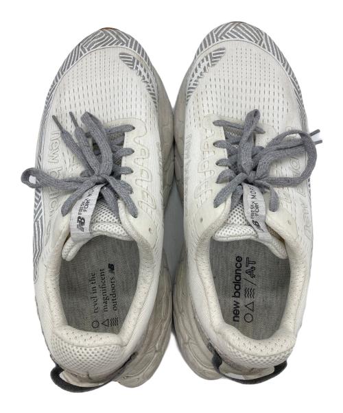 NEW BALANCE（ニューバランス）NEW BALANCE (ニューバランス) Fresh Foam X More Trail v3 ホワイト サイズ:28の古着・服飾アイテム