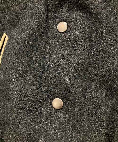 CarHartt（カーハート）CarHartt (カーハート) スタジャン グレー サイズ:Lの古着・服飾アイテム