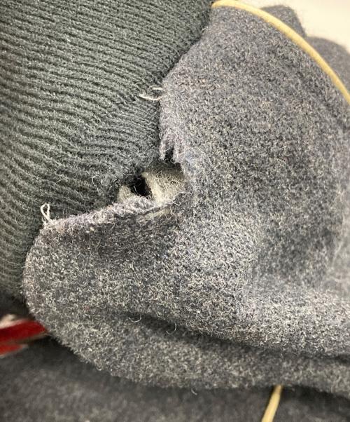 CarHartt（カーハート）CarHartt (カーハート) スタジャン グレー サイズ:Lの古着・服飾アイテム