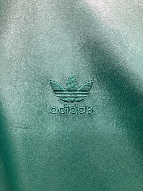 adidas（アディダス）adidas (アディダス) フェイクレザー アディカラー スリーストライプス ルーズ ファイヤーバード トラックスーツジャケット グリーン サイズ:XLの古着・服飾アイテム
