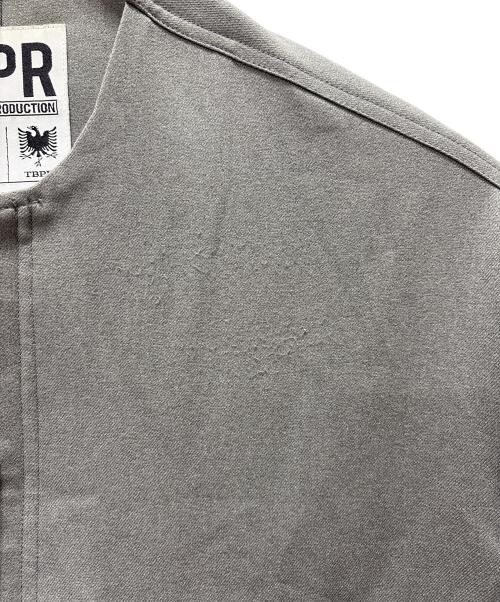 TIGHTBOOTH PRODUCTION（タイトブースプロダクション）TIGHTBOOTH PRODUCTION (タイトブースプロダクション) COLLARLESS FIELD JKT/ グレー サイズ:Mの古着・服飾アイテム