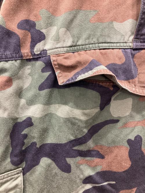 FLYING FORCES（FLYING FORCES）FLYING FORCES (FLYING FORCES) カモ柄 アノラックパーカー オリーブ サイズ:Lの古着・服飾アイテム