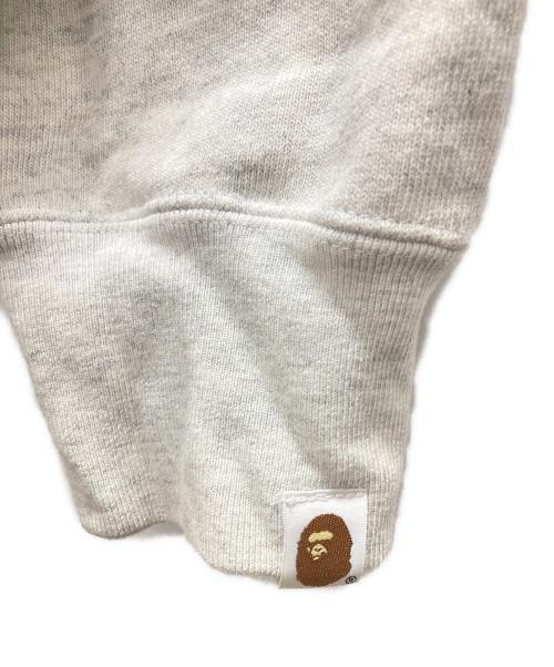 A BATHING APE（アベイシングエイプ）A BATHING APE (アベイシングエイプ) Multi Graphic Crewneck グレー サイズ:XLの古着・服飾アイテム