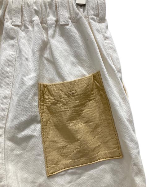 Dulcamara（ドゥルカマラ）Dulcamara (ドゥルカマラ) レザーポケットイージーパンツ ホワイトの古着・服飾アイテム