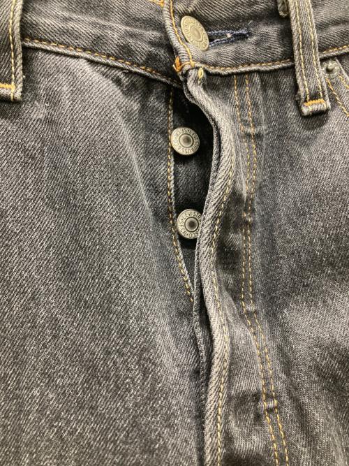 LEVI'S（リーバイス）LEVI'S (リーバイス) デニムパンツ ブラック サイズ:33の古着・服飾アイテム