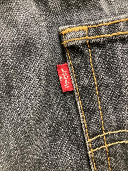 LEVI'S（リーバイス）LEVI'S (リーバイス) デニムパンツ ブラック サイズ:33の古着・服飾アイテム