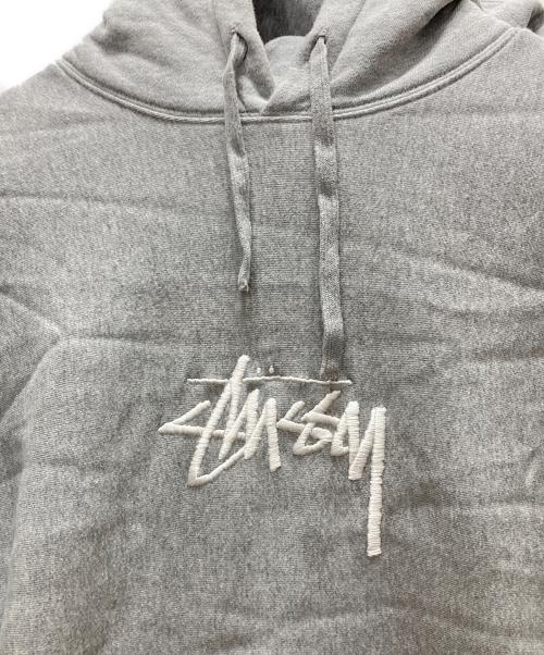 stussy（ステューシー）stussy (ステューシー) プルオーバーパーカー グレー サイズ:Sの古着・服飾アイテム