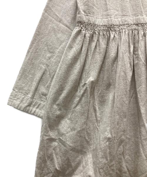 KAGURE（カグレ）KAGURE (カグレ) ウエストギャザーワンピース ベージュ サイズ:Freeの古着・服飾アイテム