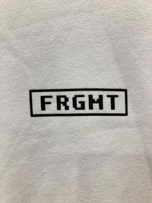 FRAGMENT DESIGN（フラグメントデザイン）FRAGMENT DESIGN (フラグメントデザイン) FORUM MEMBERS ONLY FORUM Crewneck ホワイト サイズ:XLの古着・服飾アイテム
