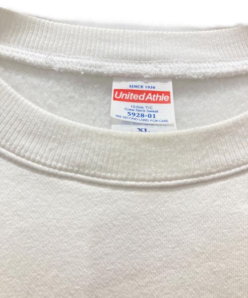 FRAGMENT DESIGN（フラグメントデザイン）FRAGMENT DESIGN (フラグメントデザイン) FORUM MEMBERS ONLY FORUM Crewneck ホワイト サイズ:XLの古着・服飾アイテム
