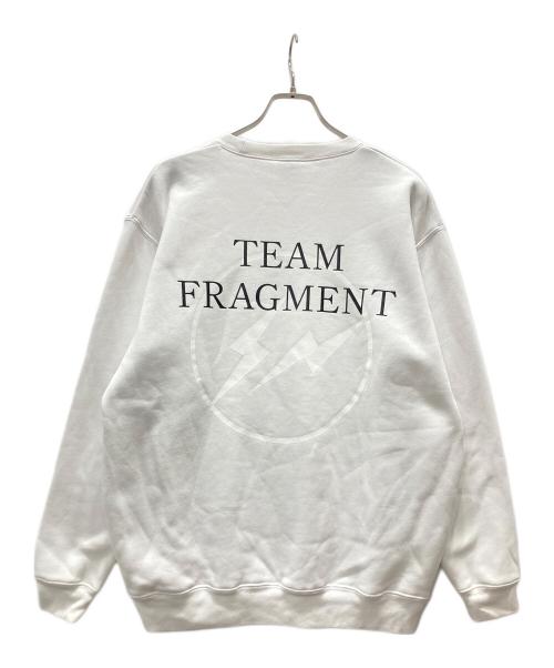FRAGMENT DESIGN（フラグメントデザイン）FRAGMENT DESIGN (フラグメントデザイン) FORUM MEMBERS ONLY FORUM Crewneck ホワイト サイズ:XLの古着・服飾アイテム