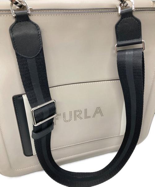 FURLA（フルラ）FURLA (フルラ) ハンドバッグ ベージュの古着・服飾アイテム