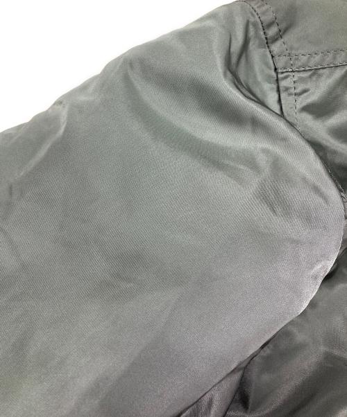 ALPHA INDUSTRIES（アルファインダストリーズ）ALPHA INDUSTRIES (アルファインダストリーズ) フライトジャケット グリーン サイズ:Lの古着・服飾アイテム