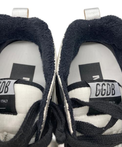 GOLDEN GOOSE（ゴールデングース）GOLDEN GOOSE (ゴールデングース) Mid Star Classic ローカットスニーカー ブラック×ホワイト サイズ:36の古着・服飾アイテム