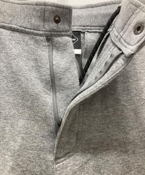 F.C.R.B.（エフシーレアルブリストル）F.C.R.B. (エフシーレアルブリストル) TECH SWEAT TRAINING PANTS グレー サイズ:Sの古着・服飾アイテム
